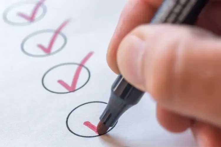 Checklist pour comparer différentes mutuelles et choisir la meilleure couverture santé