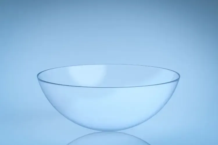 Lentille de contact anti lumière bleue pour protéger les yeux de la fatigue numérique